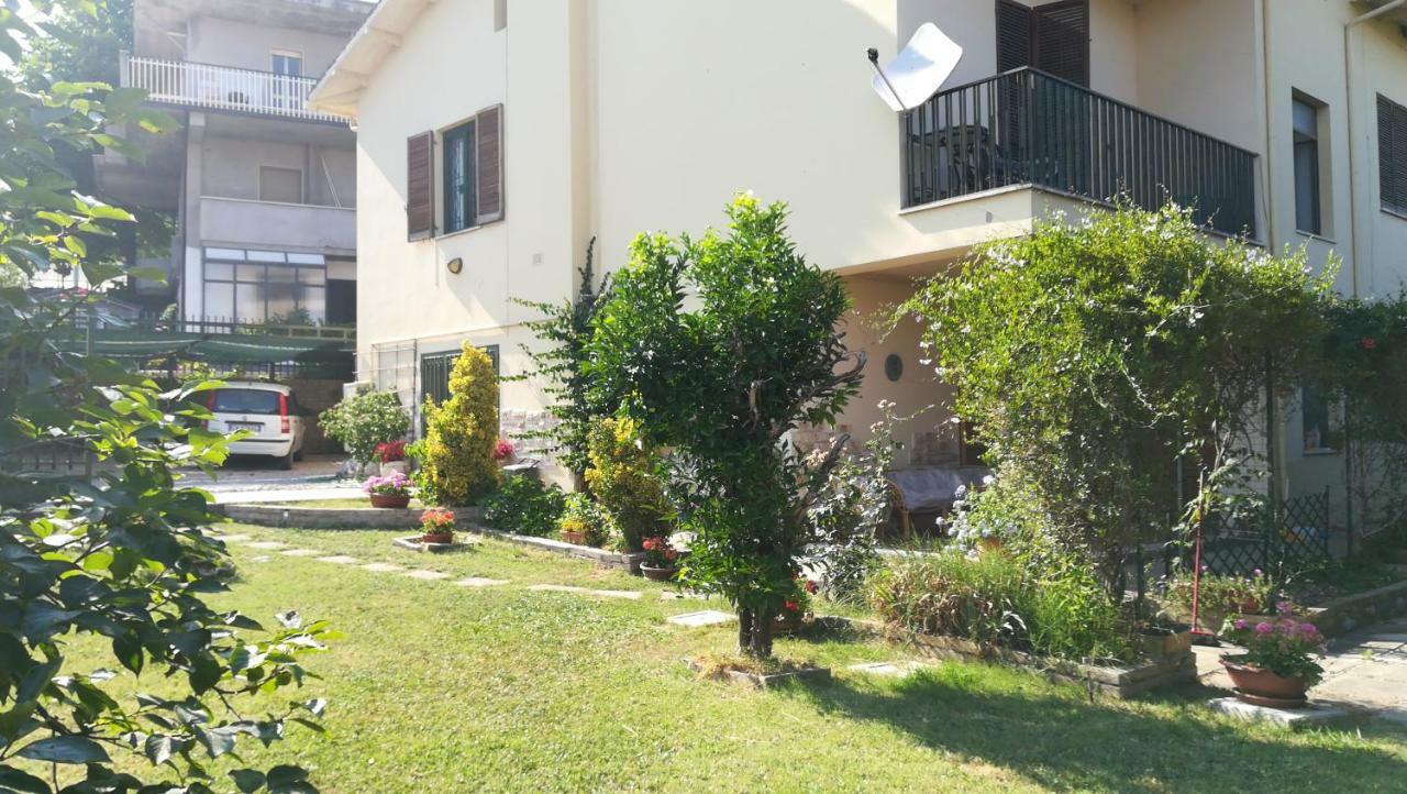 Bed and Breakfast Il Giardino Penne Exterior foto